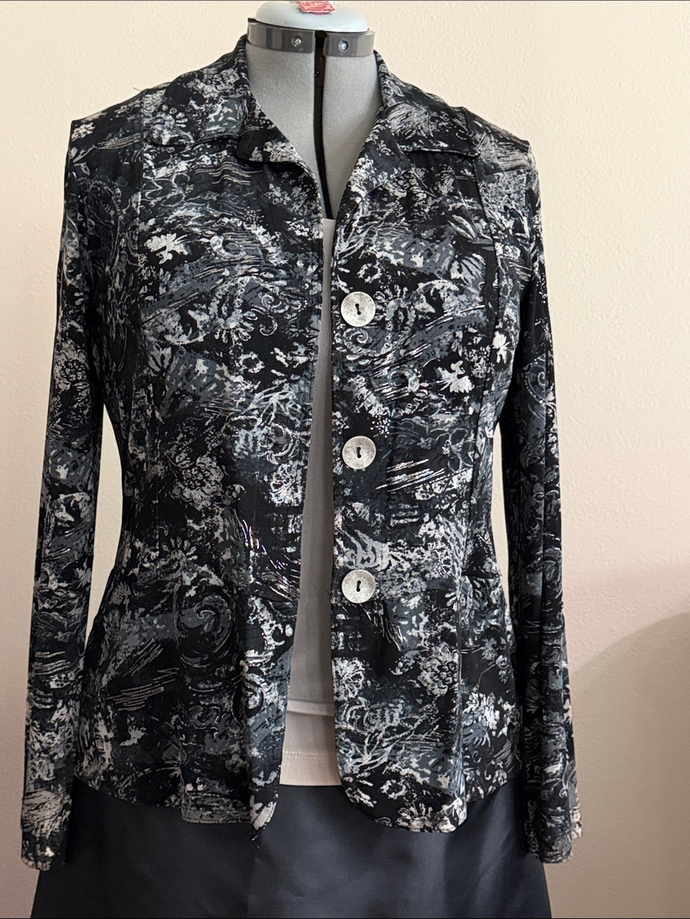 Women’s Chico’s Black & Gray Printed Button Front Jacket